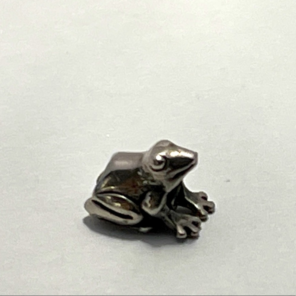 RETIRED PANDORA Sterling Silver Frog charm